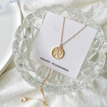 Load image into Gallery viewer, World Map Necklace Globetrotter Gold Map Pendant World Choker Map Crescent Moon Necklaces&amp;Pendants Dainty Pendants For Women