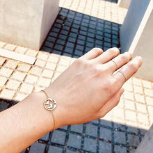 Load image into Gallery viewer, World Map Necklace Globetrotter Gold Map Pendant World Choker Map Crescent Moon Necklaces&amp;Pendants Dainty Pendants For Women